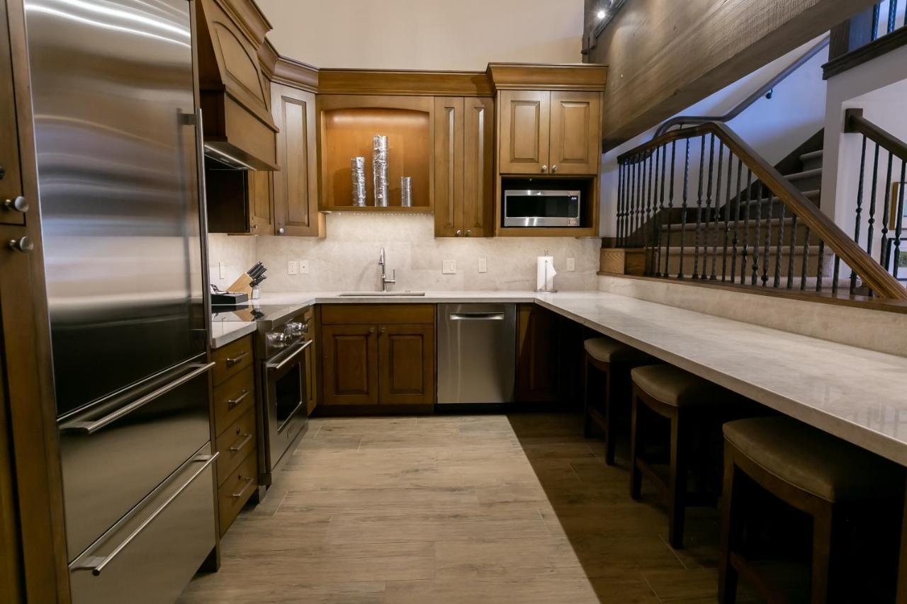 Sultan Two Bedroom Loft Suite With Majestic Mountain Views Condo Park City Buitenkant foto